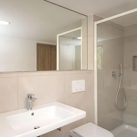 Zotlar House 3*